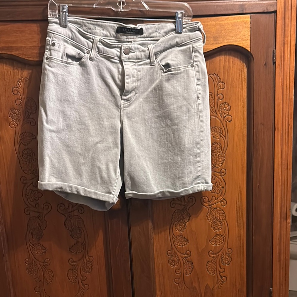Liverpool Gray Jean Shorts Casual Style
